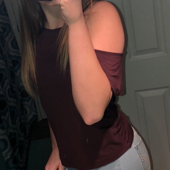 Open shoulder short sleeve shirt! - Picture 1 of 2